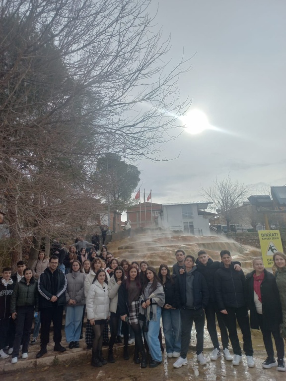 Okulumuzun Denizli Pamukkale Travertenleri ve Pamukkale Üniversitesi